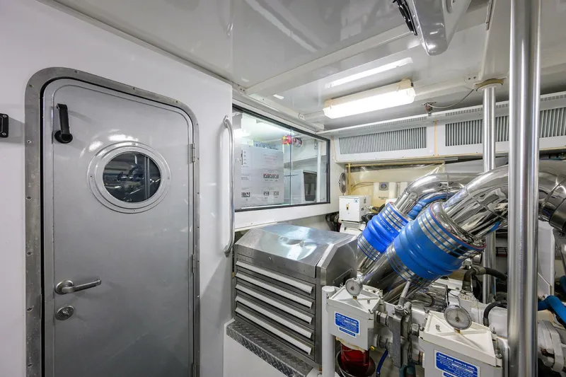 Slide: The Image of Sea Force IX Enclosed Bridge 2004 - 4450386