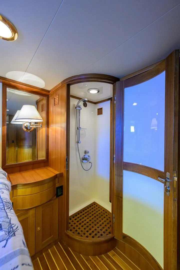 Slide: The Image of Marlow 97 Explorer 2011 - 4452249