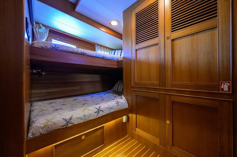 Slide: The Image of Marlow 97 Explorer 2011 - 4452257