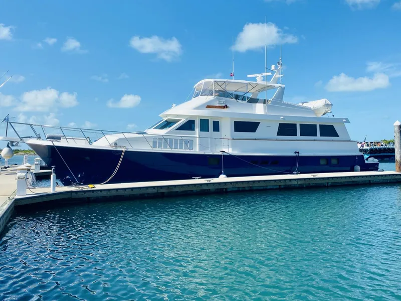 The Image of Hatteras 70 Cockpit Motor Yacht 1994 - 4452447