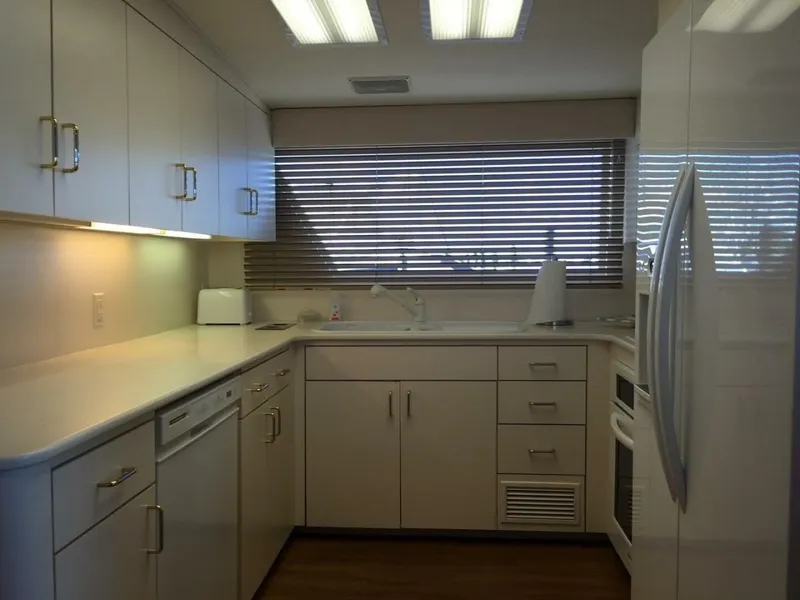 Slide: The Image of Hatteras 70 Cockpit Motor Yacht 1994 - 4452520