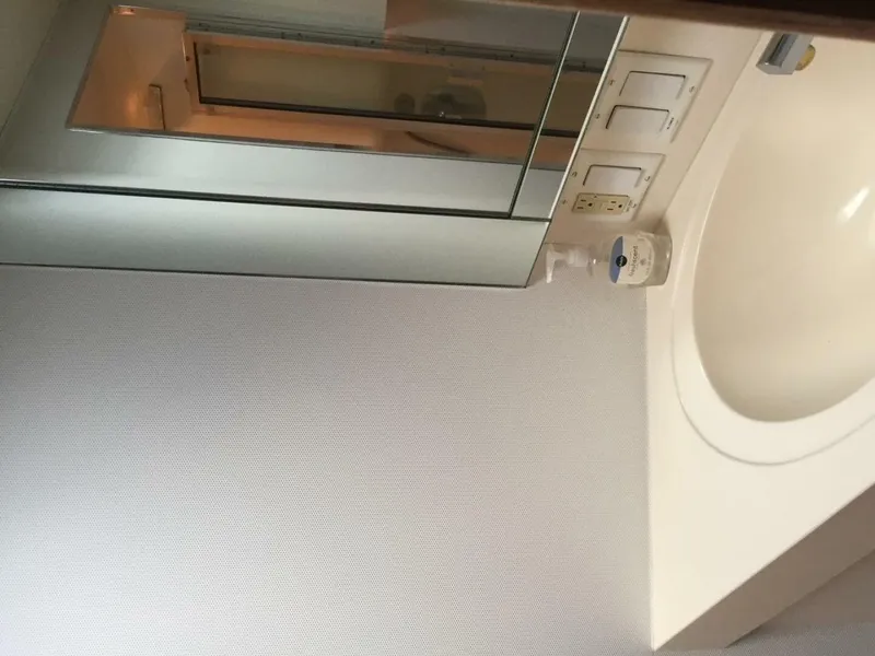 Slide: The Image of Hatteras 70 Cockpit Motor Yacht 1994 - 4452568