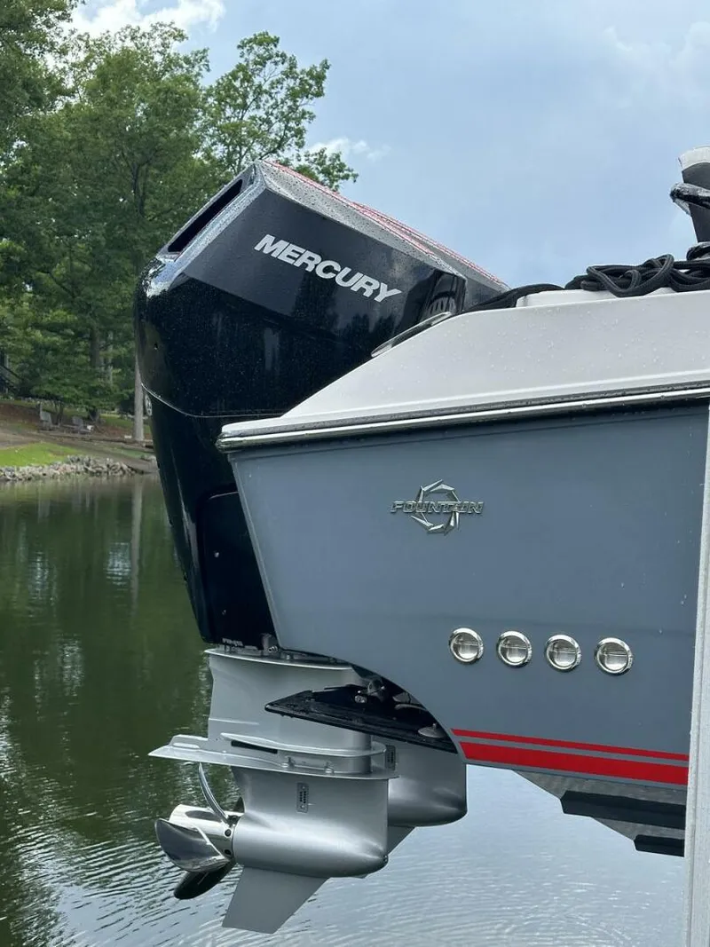 Slide: The Image of Fountain 32 NX 2024 - 4452956