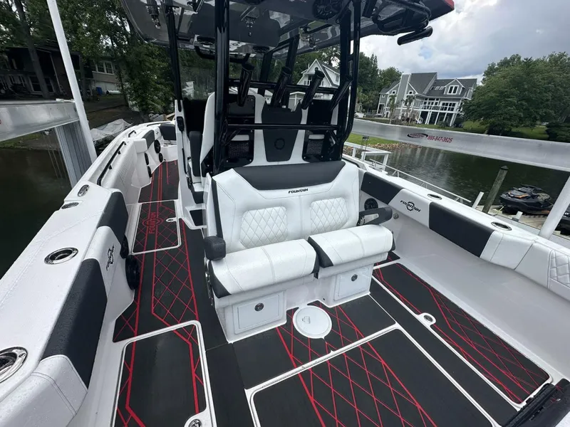 Slide: The Image of Fountain 32 NX 2024 - 4452967