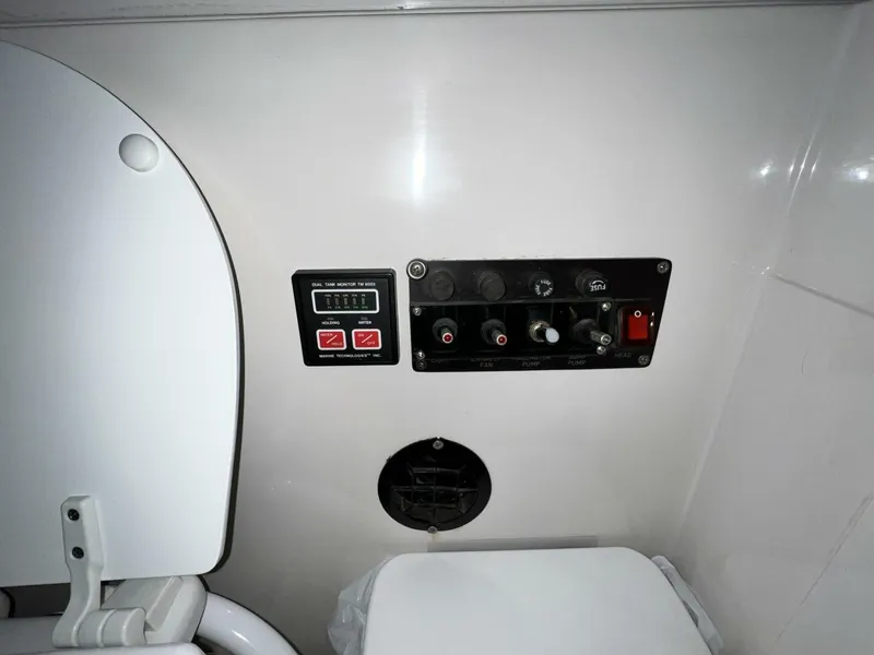 Slide: The Image of Wellcraft 3300 1988 - 4629509