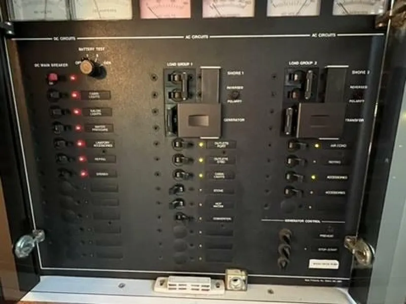 Slide: The Image of Wellcraft 3300 1988 - 4454365