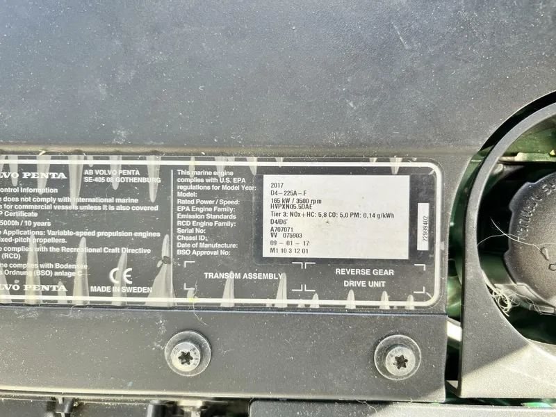 Slide: The Image of Wellcraft 3300 1988 - 4629513