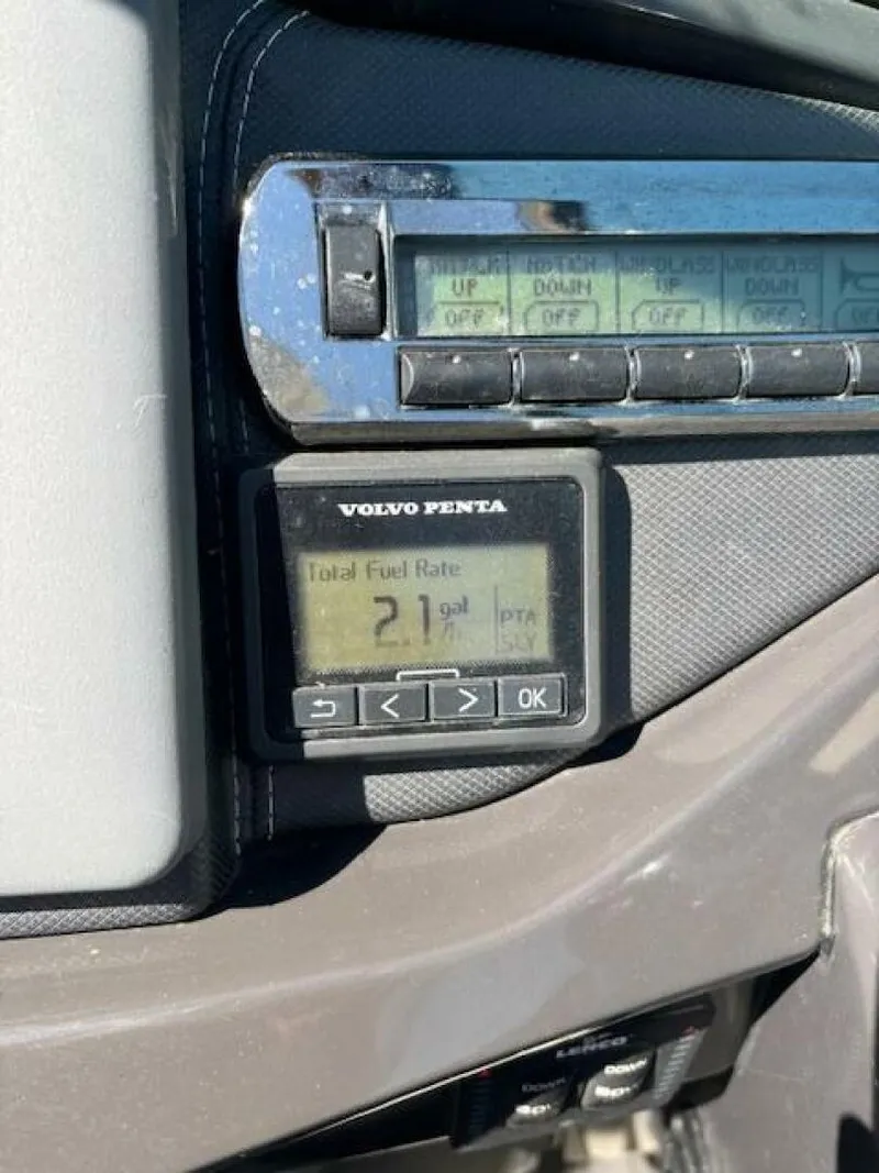 Slide: The Image of Monterey 328 SS 2011 - 4455818