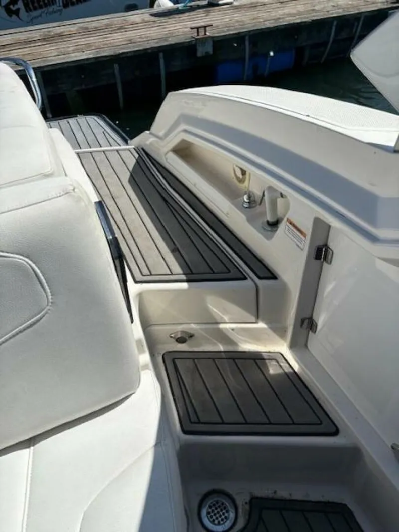 Slide: The Image of Monterey 328 SS 2011 - 4455770