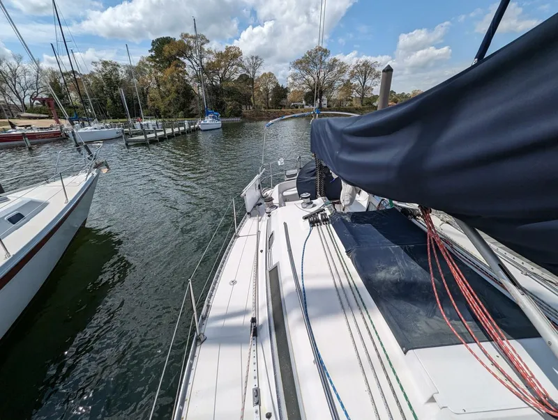 Slide: The Image of Canadian Sailcraft CS36 Merlin 1989 - 4455870