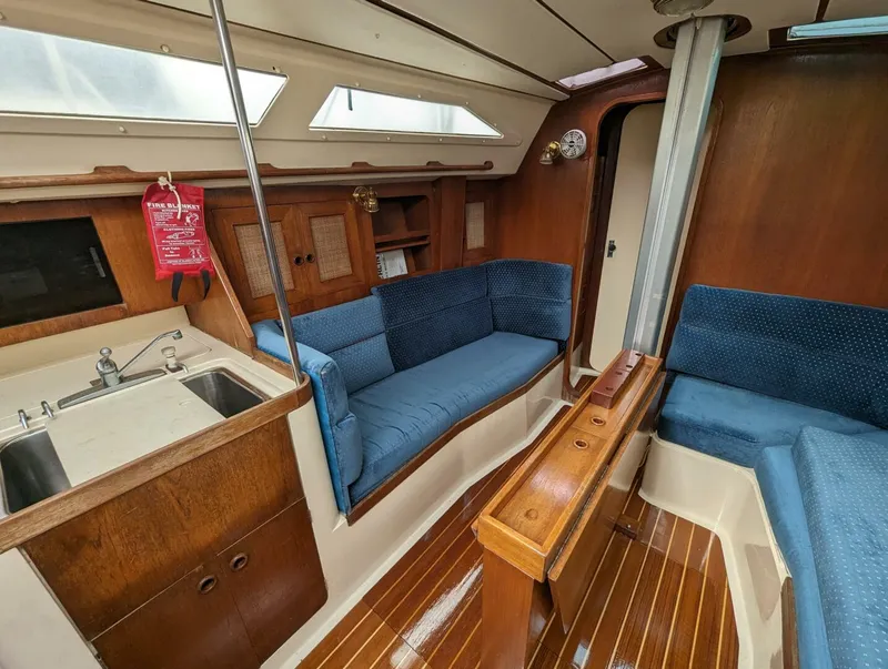 Slide: The Image of Canadian Sailcraft CS36 Merlin 1989 - 4455879