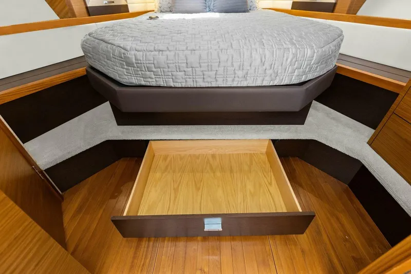 Slide: The Image of Master Stateroom - 4457982