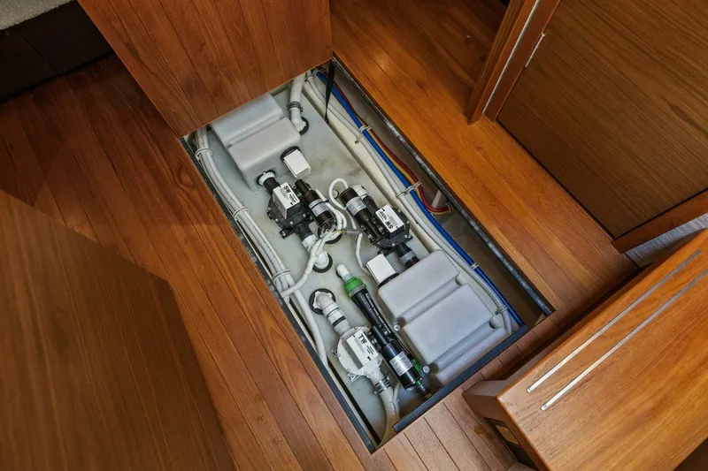 Slide: The Image of Companion Way - Holding Tank - 4457963