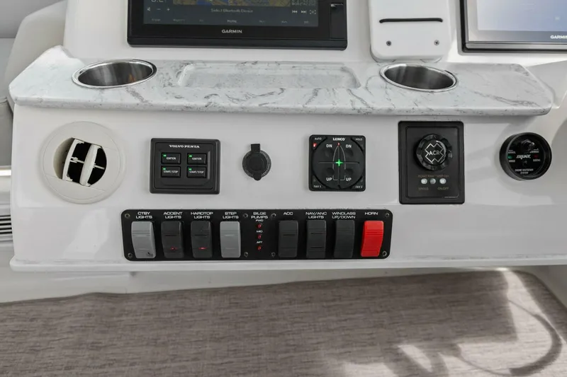 Slide: The Image of Flybridge Controls - 4458058