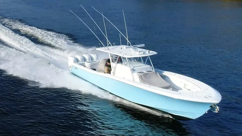 The Image of Invincible 42 Center Cabin 2018 - 4456610