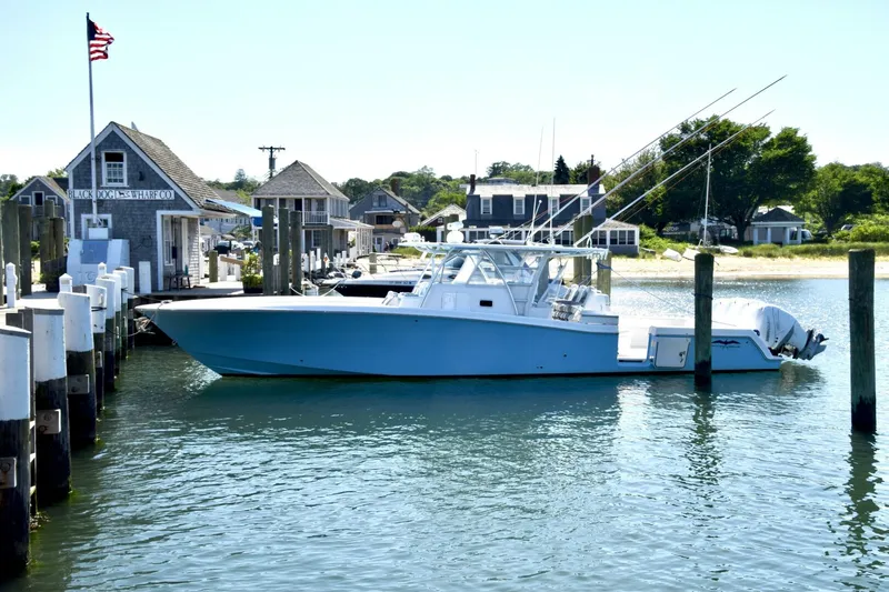 Slide: The Image of Invincible 42 Center Cabin 2018 - 4456954