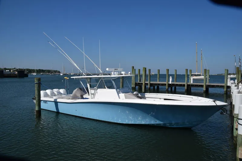 Slide: The Image of Invincible 42 Center Cabin 2018 - 4456884