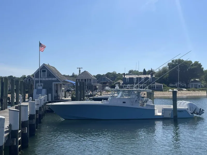 Slide: The Image of Invincible 42 Center Cabin 2018 - 4456981