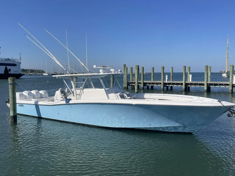 Slide: The Image of Invincible 42 Center Cabin 2018 - 4457010