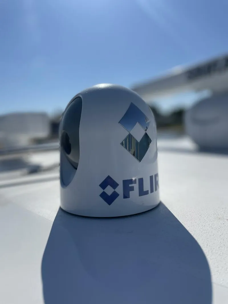 Slide: The Image of Invincible 42 Center Cabin 2018 - 4457014