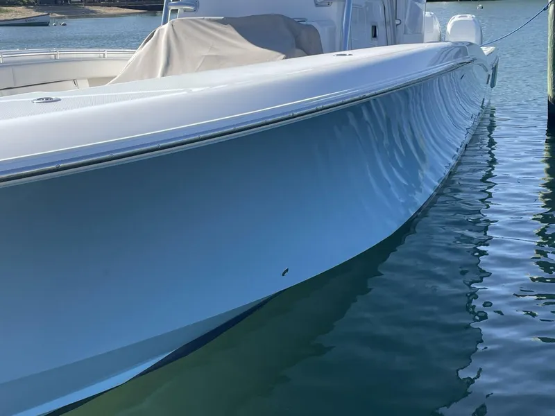 Slide: The Image of Invincible 42 Center Cabin 2018 - 4457017