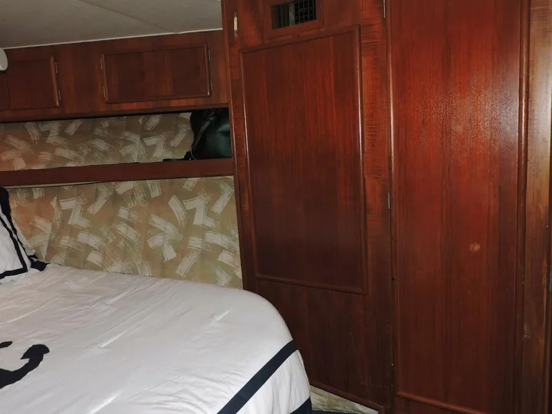 Slide: The Image of 39 Hanging Lockers - 4456876