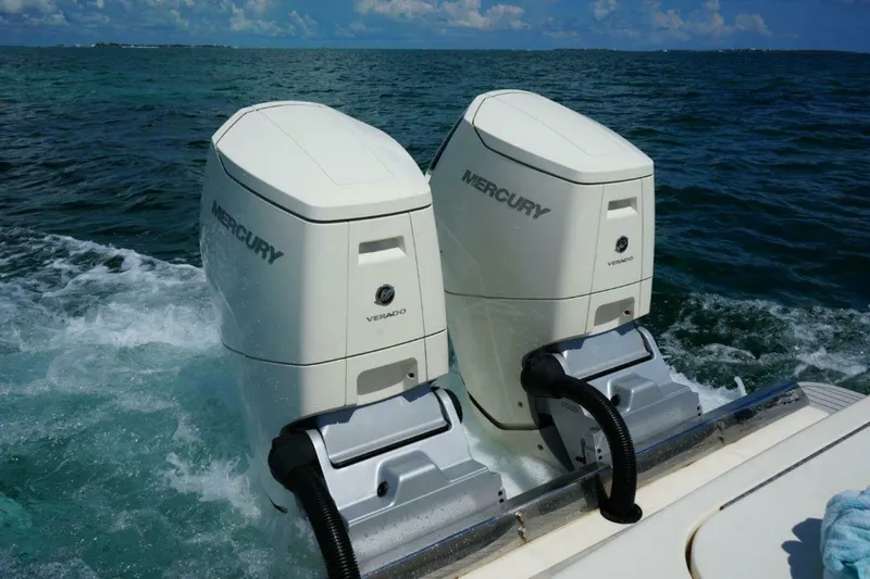 Slide: The Image of Twin Engines 2022 38 LXF Scout - 4457214