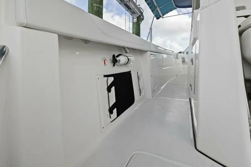 Slide: The Image of Gunnel Rod Storage - 4467080