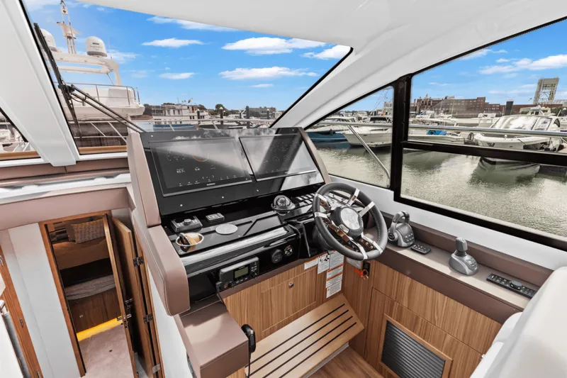 Slide: The Image of Cruisers 50 Cantius 2025 - 4613663