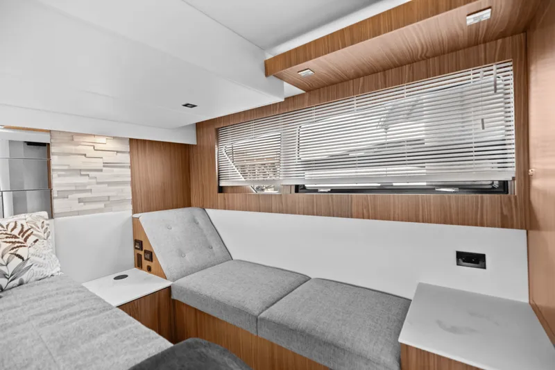 Slide: The Image of Cruisers 50 Cantius 2025 - 4613683