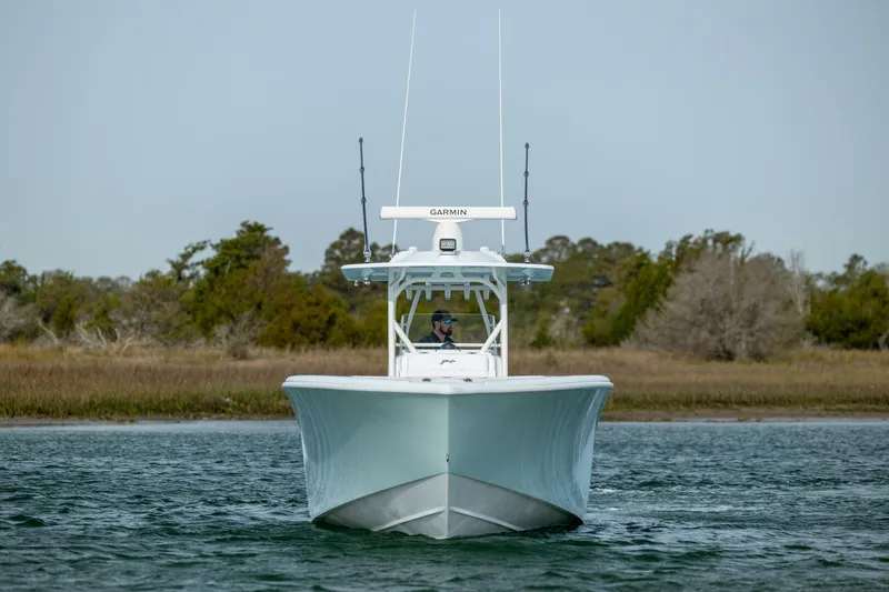 Slide: The Image of Yellowfin 34 Offshore 2025 - 5198066