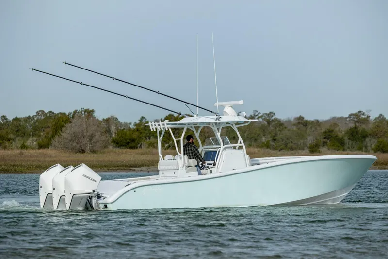 Slide: The Image of Yellowfin 34 Offshore 2025 - 5198069