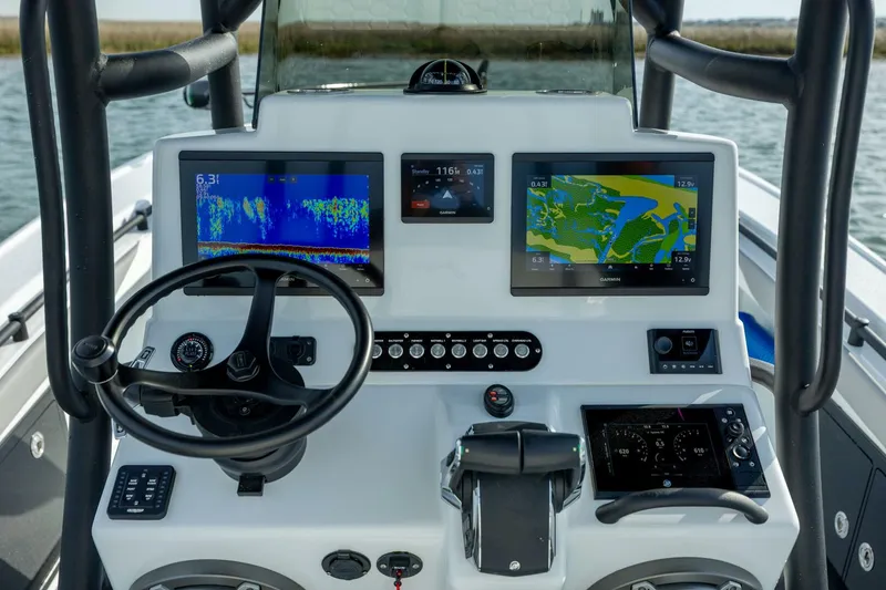 Slide: The Image of Yellowfin 26 Hybrid 2025 - 5186712