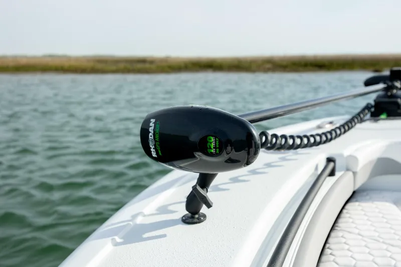 Slide: The Image of Yellowfin 26 Hybrid 2025 - 5186717