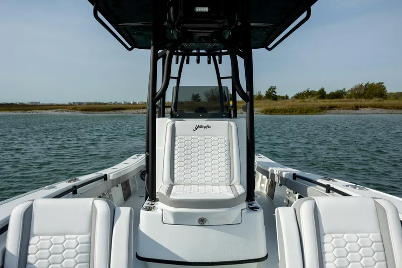 Slide: The Image of Yellowfin 26 Hybrid 2025 - 5186720