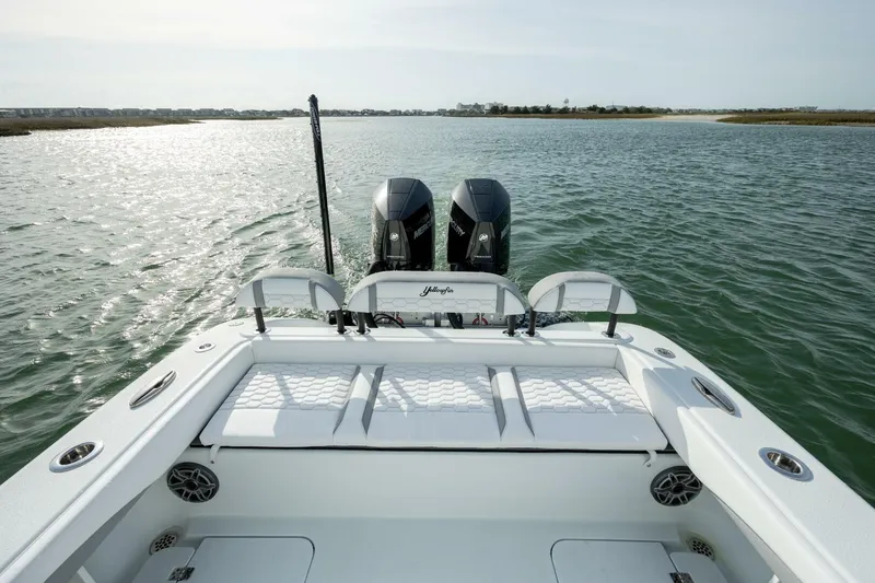 Slide: The Image of Yellowfin 26 Hybrid 2025 - 5186705