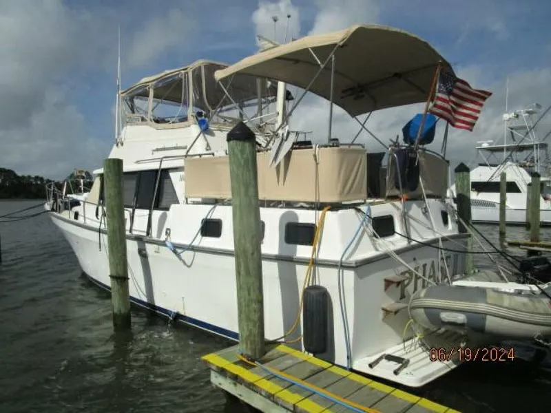Slide: The Image of 40' Mainship port aft profile1 - 4462873