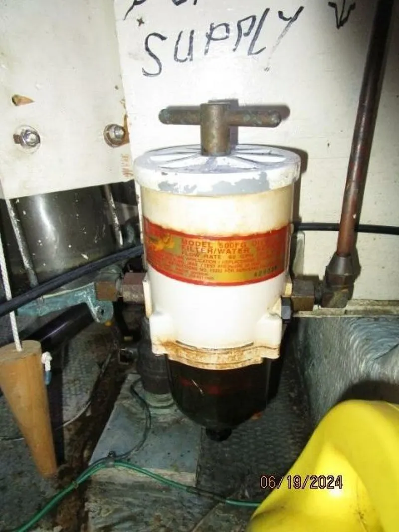 Slide: The Image of 40' Mainship starboard Racor fuel filter - 4462893