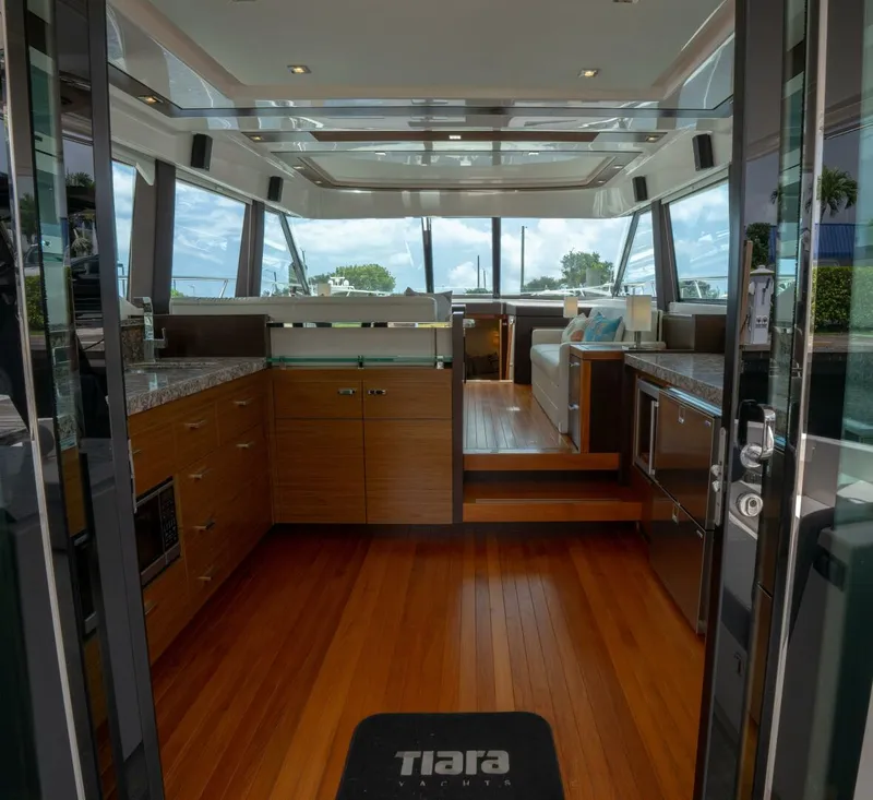 Slide: The Image of Tiara F53 Flybridge 2017 - 4473309