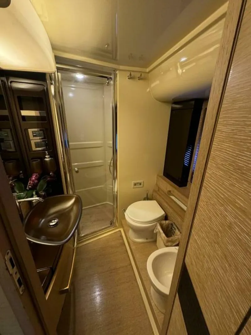 Slide: The Image of Azimut 64 Fly 2013 - 4498269