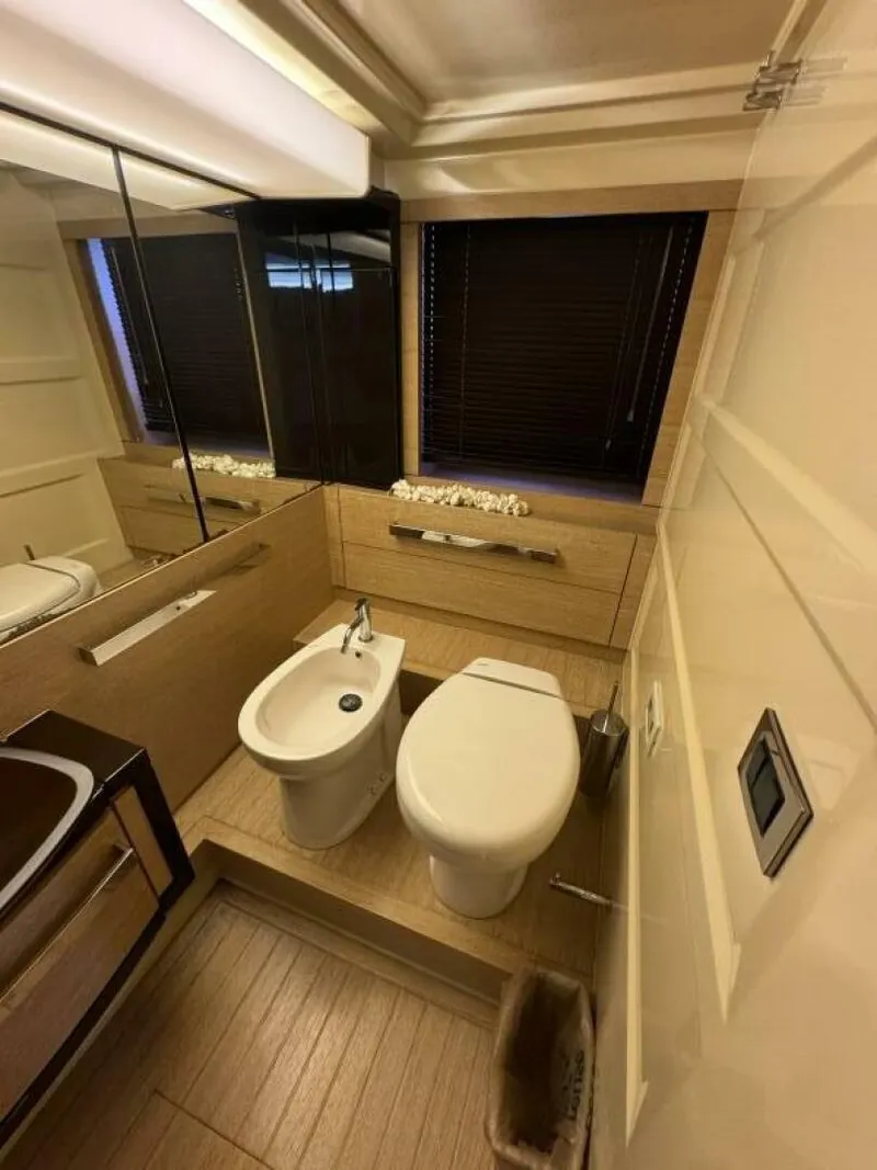 Slide: The Image of Azimut 64 Fly 2013 - 4498272