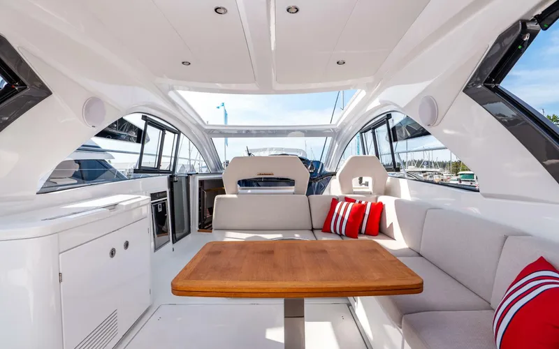 Slide: The Image of Beneteau Gran Turismo 2022 - 4475003