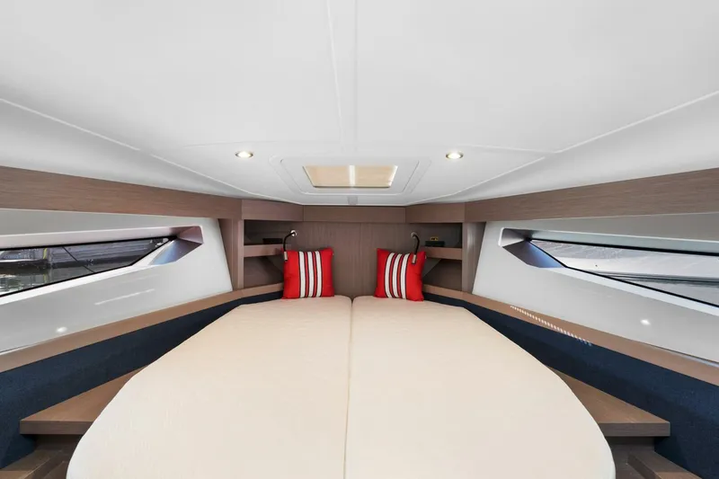 Slide: The Image of Beneteau Gran Turismo 2022 - 4475017