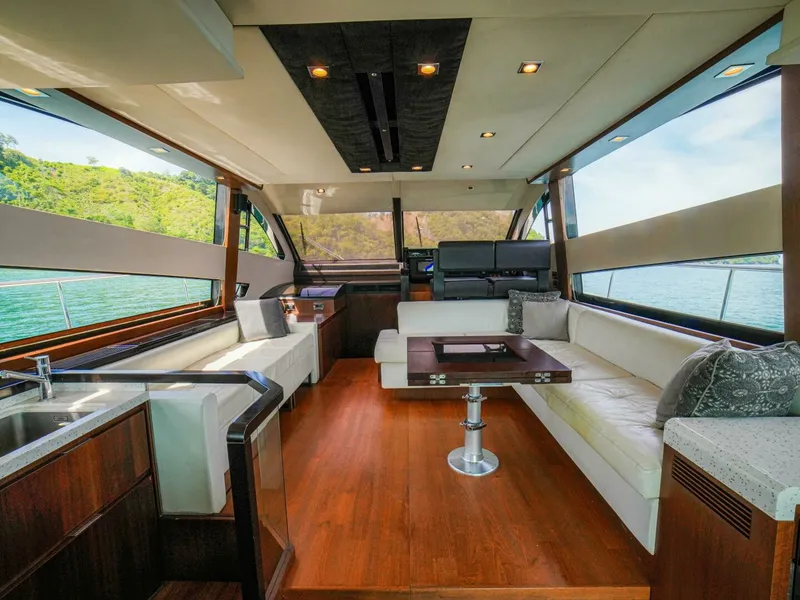 Slide: The Image of 50  Fairline 2014 Cruiser "YOLO" - Salon - 6434854