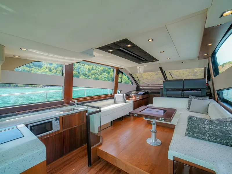 Slide: The Image of 50  Fairline 2014 Cruiser "YOLO" - Salon - 6434853