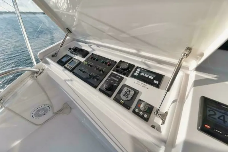 Slide: The Image of 54' Hatteras GT54 - Flybridge 2018 54' Hatteras GT54 - 7677419