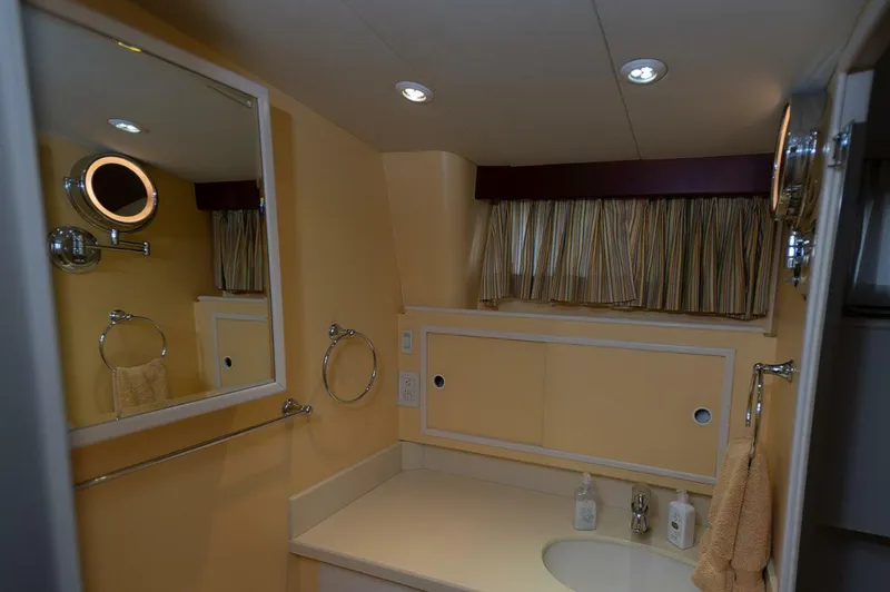 Slide: The Image of Derecktor Hunt Motor Yacht 1969 - 5830591