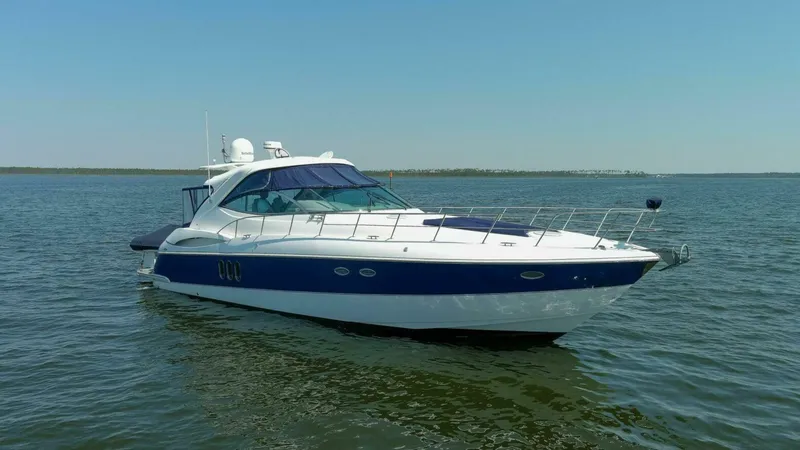 Slide: The Image of Cruisers 500 Express Motor Yacht 2005 - 4698033