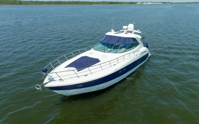 Slide: The Image of 2005 50' Cruisers 500 Express Gratitude Bow - 4479528