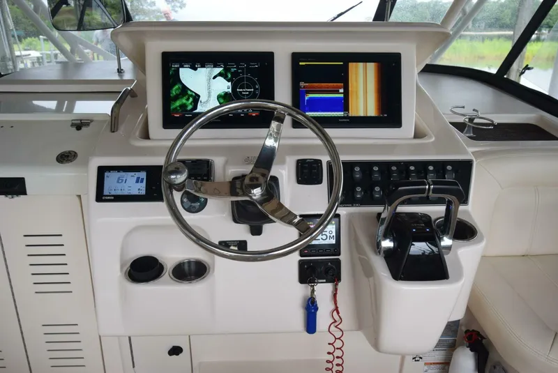 Slide: The Image of Grady-White Express 330 2016 - 4512913